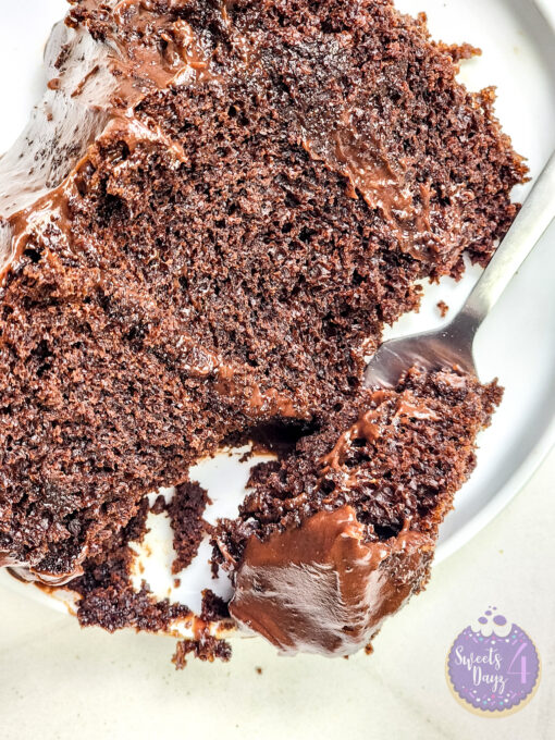 Copycat Matildas Chocolate Cake on Rhombus - Image 8