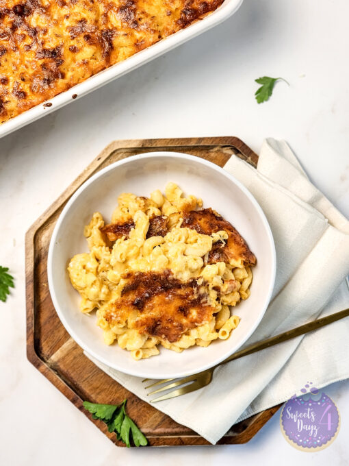 4 Cheese Mac n Cheese on Gold Marble - Image 6