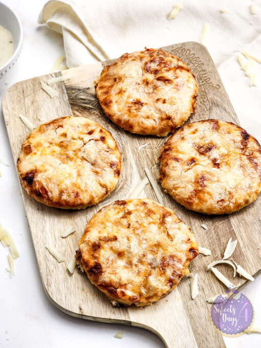 Mini Pizzas on Gold Marble - Image 3
