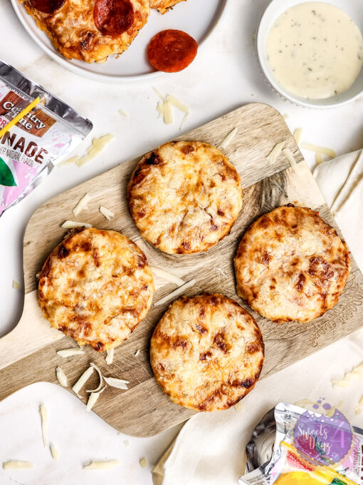 Mini Pizzas on Gold Marble - Image 6