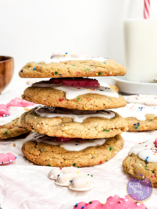 Frosted Animal Cracker Cookies on Rhombus - Image 7