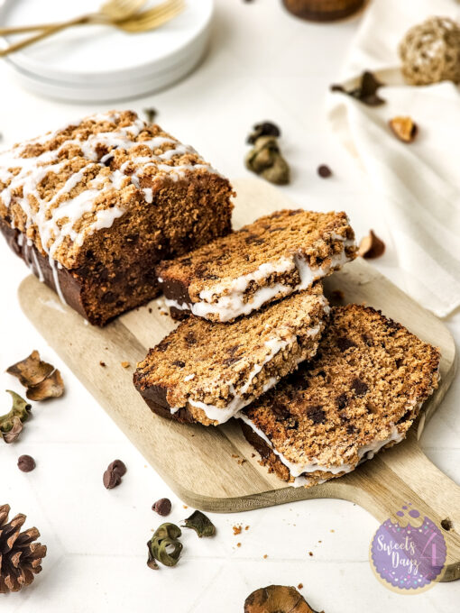 Gingerbread Streusel Loaf on Rhombus - Image 2